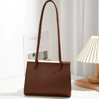 Bolsa de Ombro Feminina com Recorte Vazado